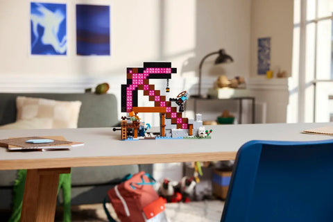 LEGO - MInecraft The Pickaxe Mine 21277 530 Pieces