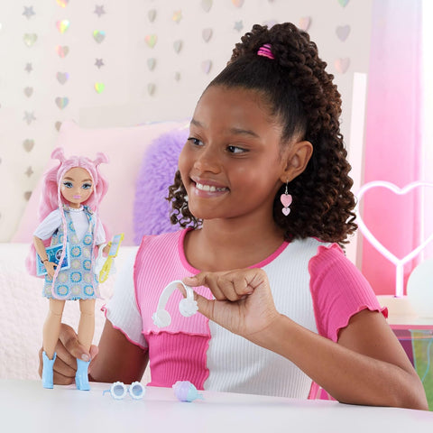 Barbie Dream Besties Daisy Jean Fashion Doll With 9 DJ & Music Themed Accessories