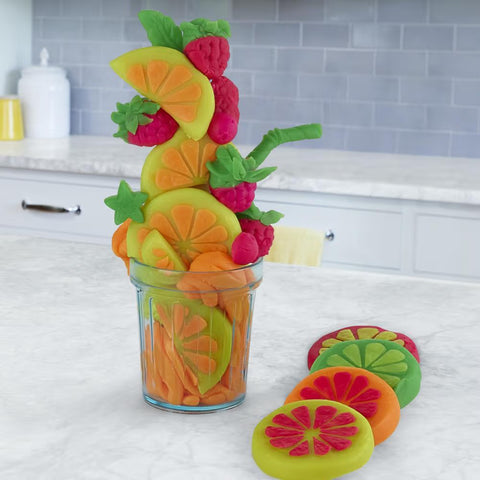 Hasbro Play-Doh Kitchen Creations Juice Squeezin' Toy Juicer