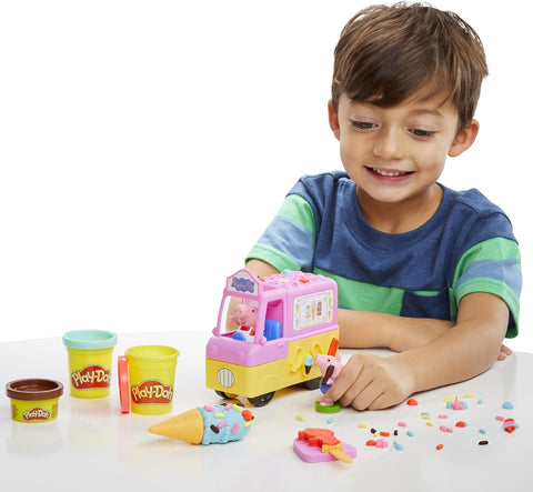 Hasbro Play-Doh Peppa's Ice Cream Playset with Ice Cream Truck