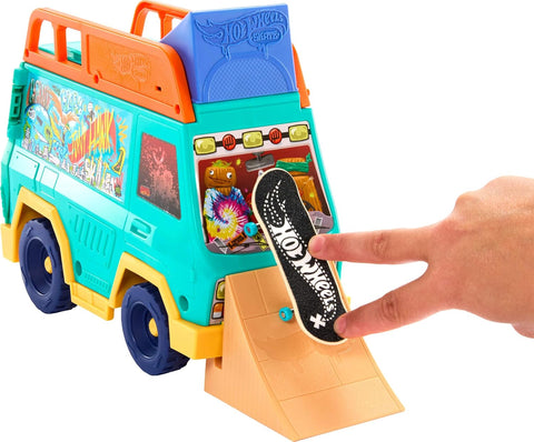 Hot Wheels Skate Tony Hawk Skate Van Playset With Exclusive Fingerboard & Removable Skate Shoes