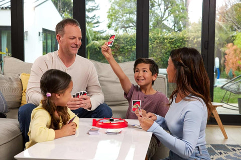 Mattel Games UNO Spin Card Game