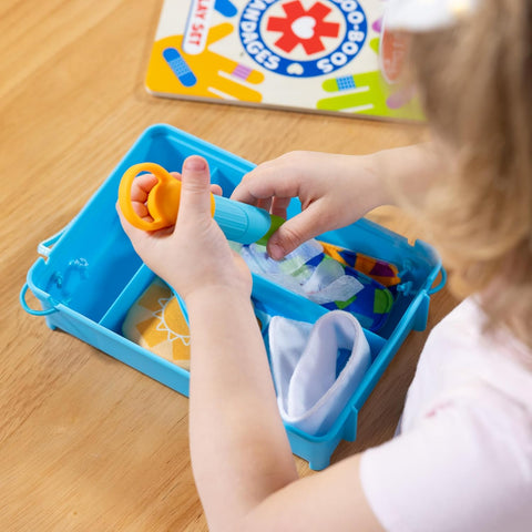 Melissa & Doug Boo-Boos & Bandages Reusable Play Set