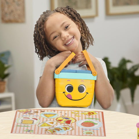 Hasbro Play-Doh Picnic Shapes Starter Set, 12 Tools and 6 Cans