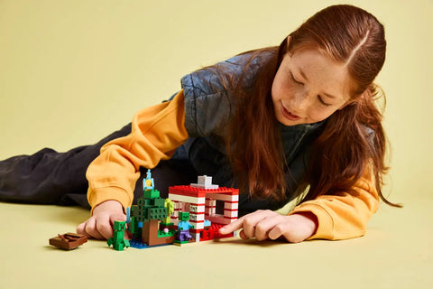 LEGO - Minecraft The TNT Jungle House 21275 287 Pieces