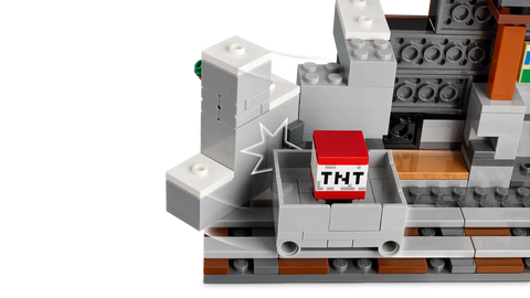 LEGO - MInecraft The Pickaxe Mine 21277 530 Pieces