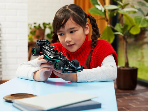 LEGO - Technic Mercedes-AMG F1 W14 E Performance Pull-Back 42165 240 Pieces