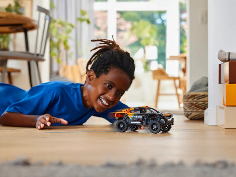 LEGO - Technic NEOM McLaren Extreme E Race Car 42166 252 Pieces