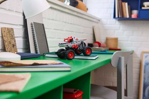 LEGO - Technic Monster Jam ThunderROARus Pull-Back 42200 232 Pieces