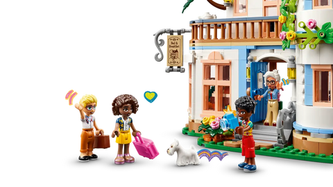 LEGO - Friends Castle Bed and Breakfast 1311 Pieces