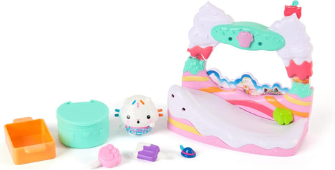 Gabby's Dollhouse: The Movie, Cakey Cat's Sweet Treat Balcony