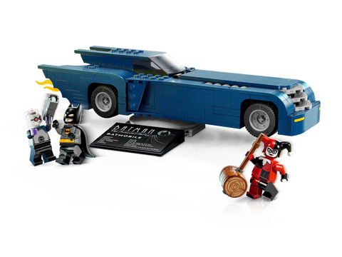 LEGO - Batman with the Batmobile vs. Harley Quinn and Mr. Freeze 435 Pieces