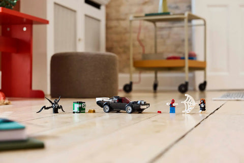 LEGO - Marvel Spider-Man vs. Venom Muscle Car 76309 254 Pieces