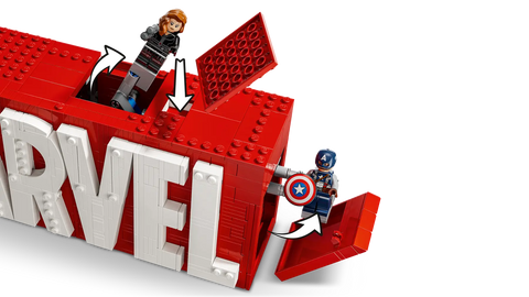 LEGO - MARVEL Logo & Minifigures 76313 931 Pieces