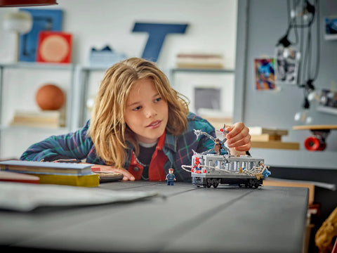 LEGO - Marvel Spider-Man vs. Doc Ock Subway Train Scene 76321 393 Pieces