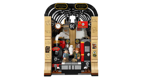 LEGO- Harry Potter Book Nook: Hogwarts Express 76450 832 Pieces