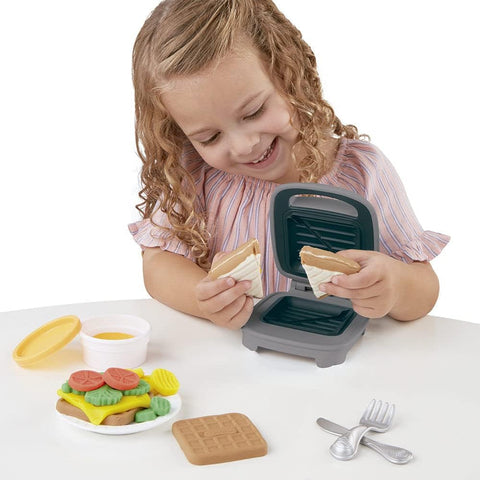 Play-Doh Kitchen Creations Cheesy Sandwich Playset