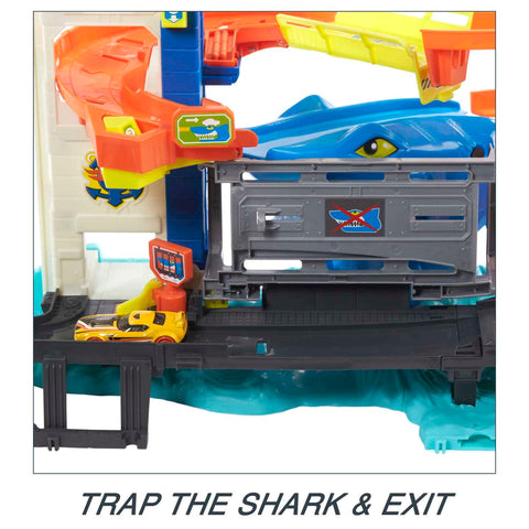 Attacking Shark Escape Playset