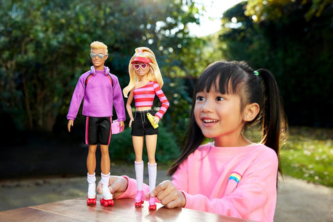 Barbie 65th Anniversary Fashionistas 2 Dolls & 6 Accessories Set, Roller-Skating Theme