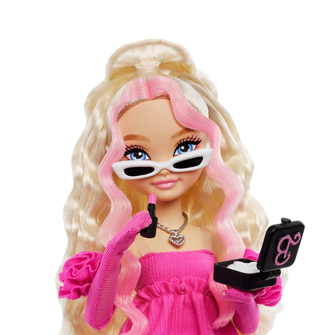 Barbie Dream Besties “Malibu” Fashion Doll Brooklyn With 8 Makeup & Hair Themed Accessories