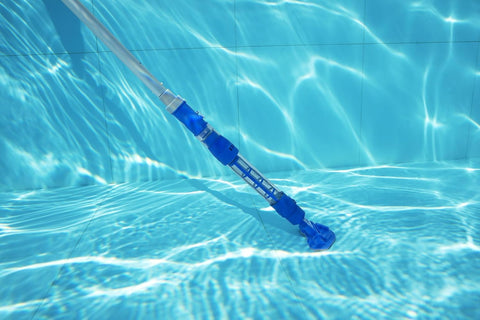 FlowClear™ AquaSurge Rechargeable Pool Vacuum