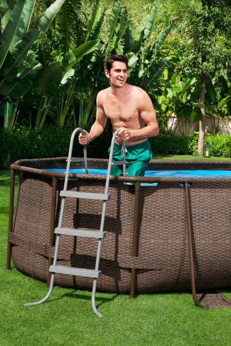 FlowClear™ Pool Ladder 107cm