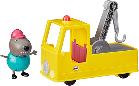Hasbro Peppa Pig Toys Granddad Dog's Tow Truck Set with Figure
