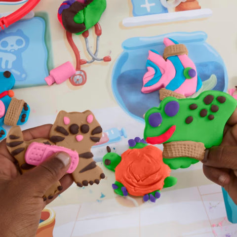Hasbro Play-Doh Create & Care Vet Playset, 18 Pieces