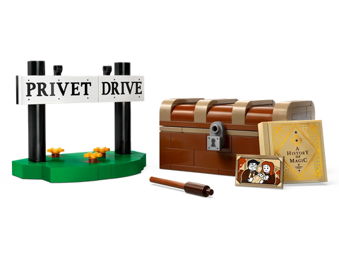 LEGO - Harry Potter Hedwig at 4 Privet Drive 337 Pieces