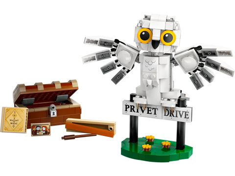 LEGO - Harry Potter Hedwig at 4 Privet Drive 337 Pieces