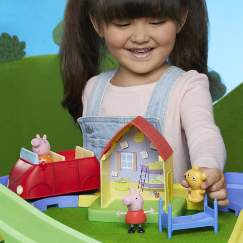 Peppa Pig All Around Peppa’s Town Set with Adjustable Track