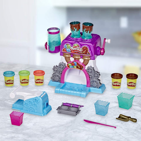 Play-Doh Candy Delight Playset with 5 Cans