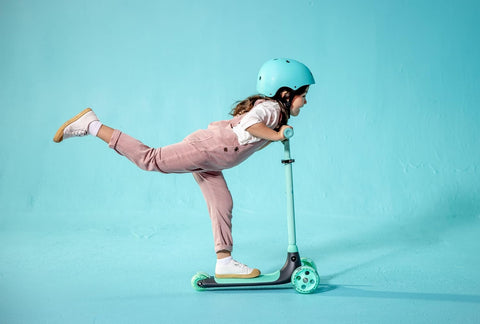 Yvolution Glider Kiwi Green 3-Wheel Scooter 3-8 Years